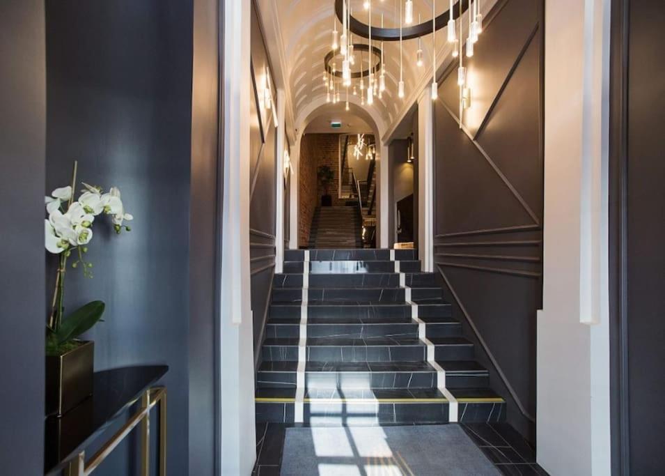 Urban-Glam City Centre Studio With A Gym And Terrace Tallinn Extérieur photo