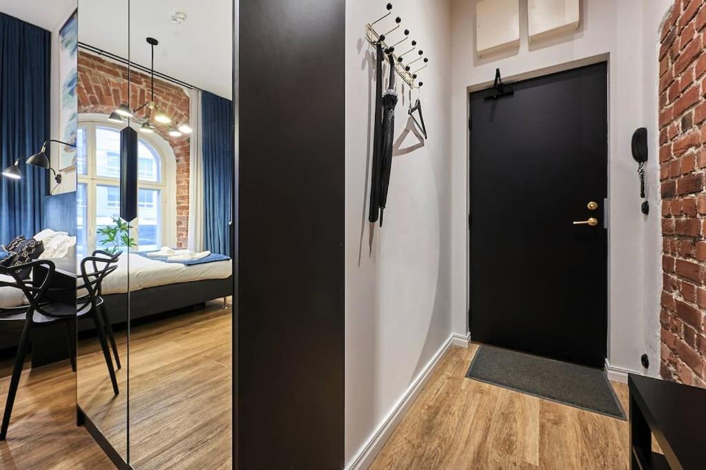 Urban-Glam City Centre Studio With A Gym And Terrace Tallinn Extérieur photo